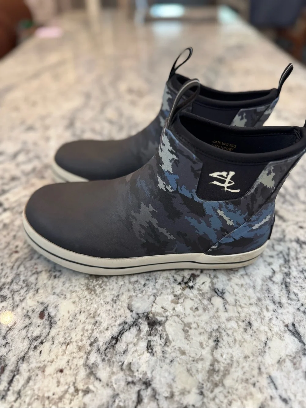 Salt Life Men’s Size 7 Waterproof Camo Deck Rain Boots Fishing Boating
